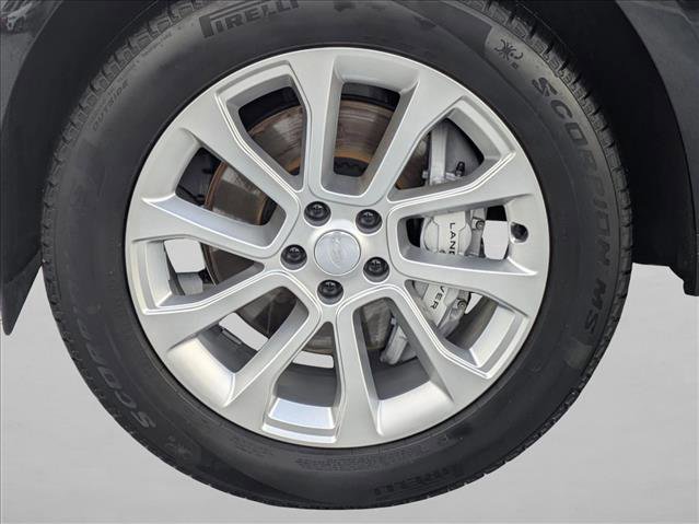 Certified 2025 Land Rover Range Rover Sport SE image 26