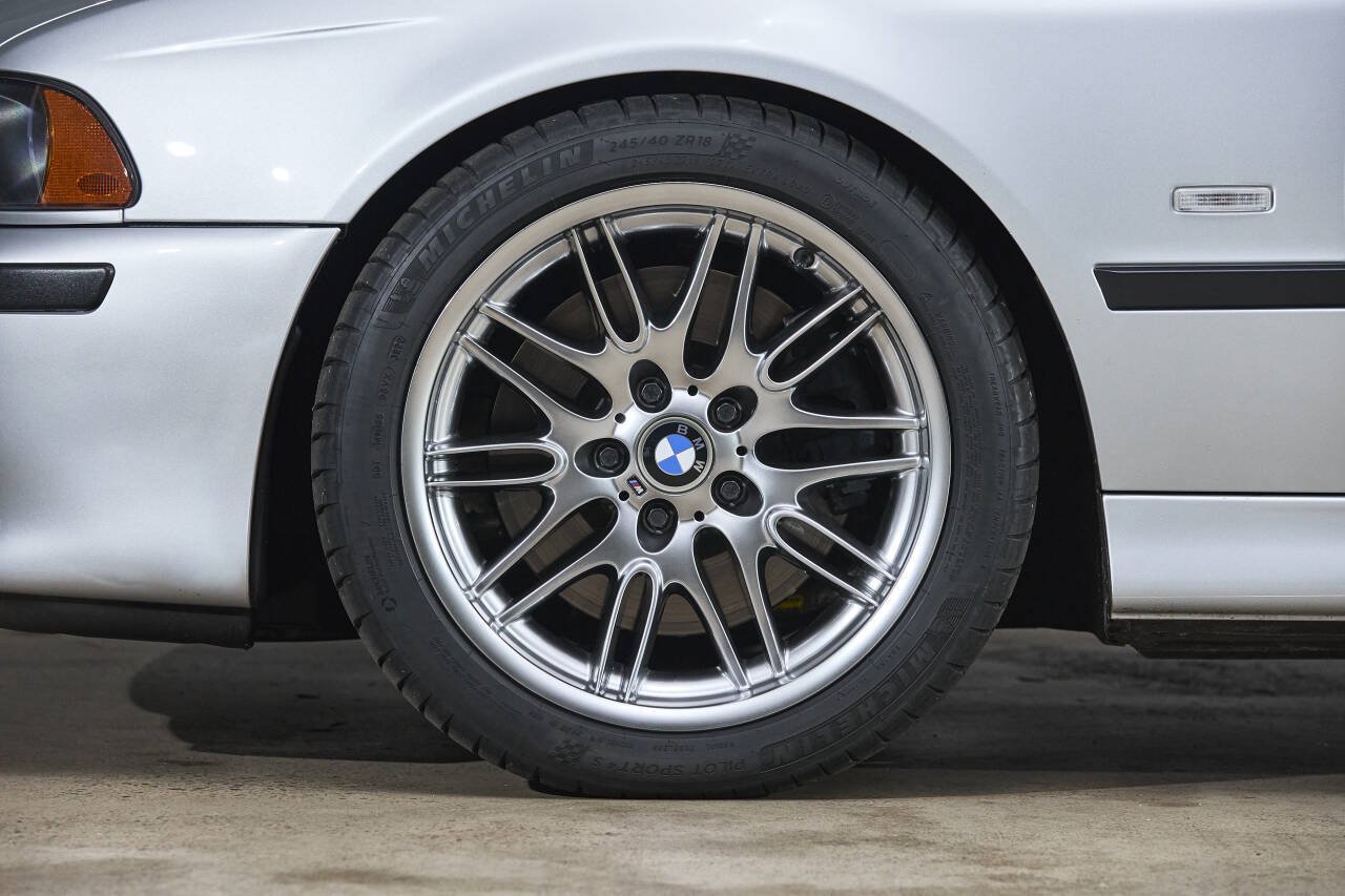 Used 2003 BMW M5 RWD image 45