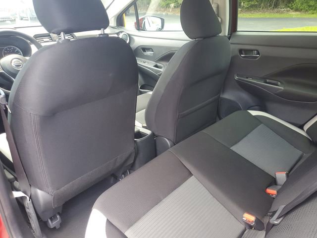 Used 2022 Nissan Versa SV FWD image 10