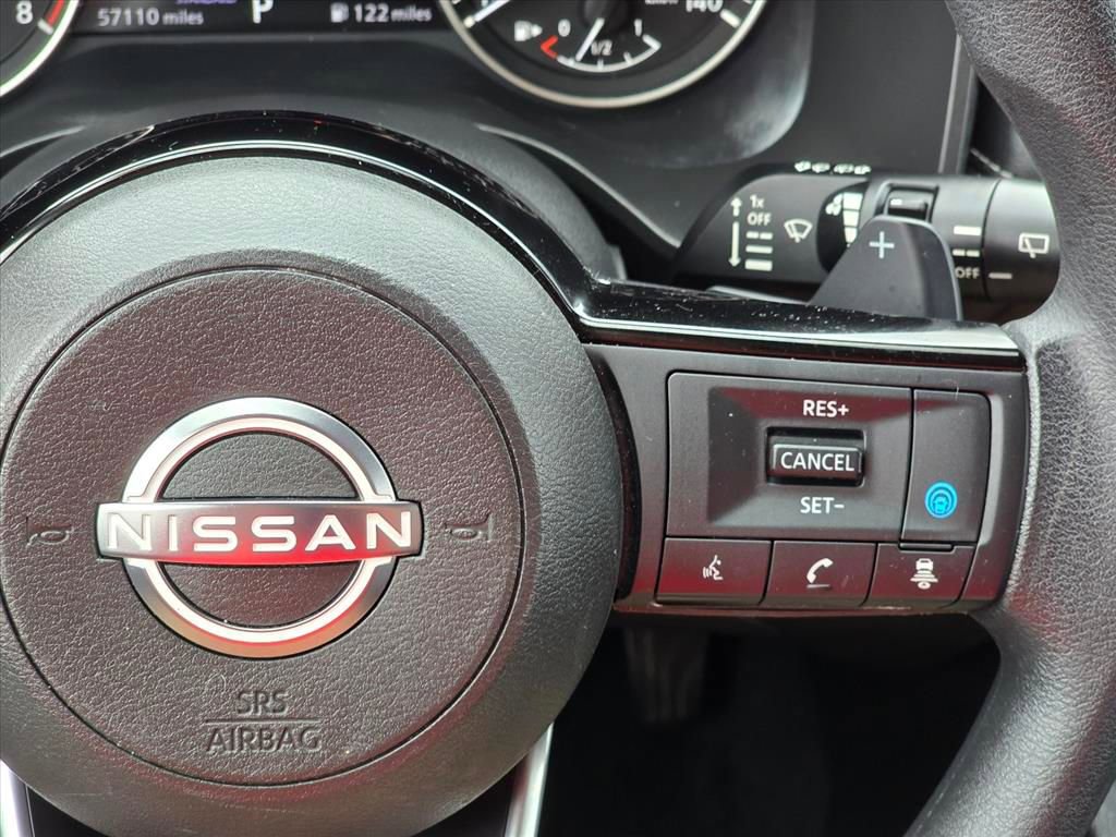 Used 2023 Nissan Rogue SV image 16
