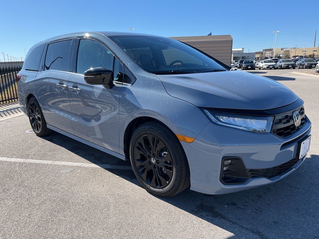 Used 2026 Honda Odyssey Sport-L image 3