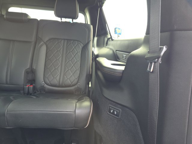 Used 2025 Jeep Grand Wagoneer L Series III w/ Rear Seat Video Group 1 AWD/4WD image 45