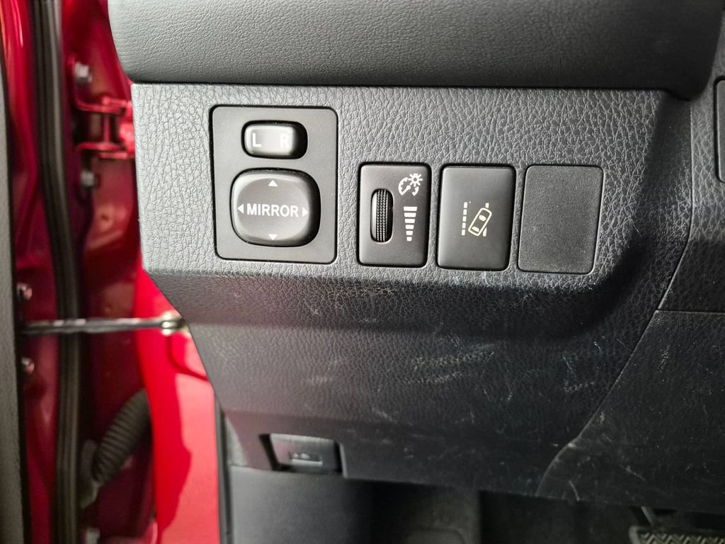 Used 2016 Toyota RAV4 Limited w/ Advanced Technology Package FWD image 12