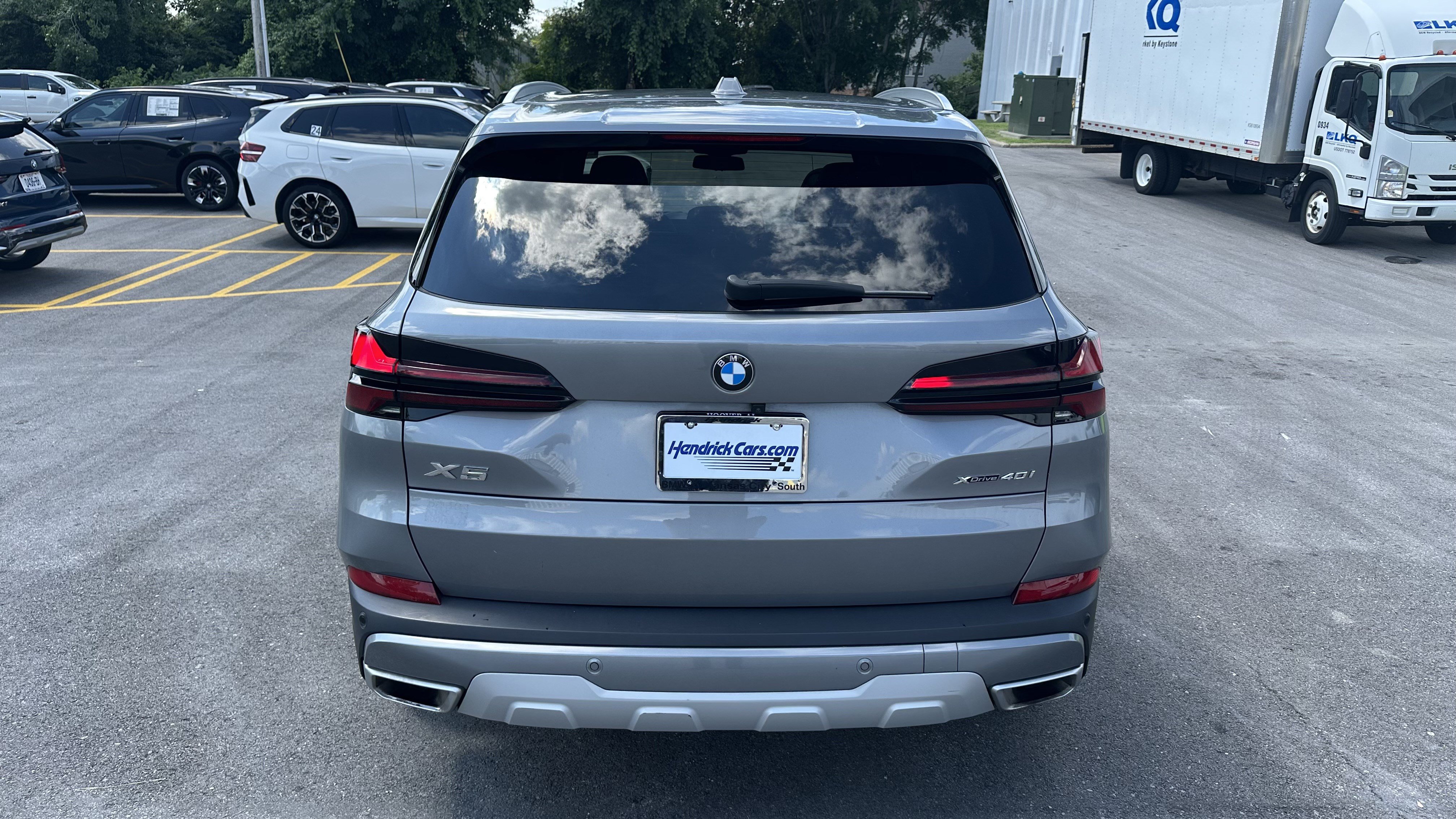 Used 2024 BMW X5 xDrive40i w/ Premium Package AWD/4WD image 9