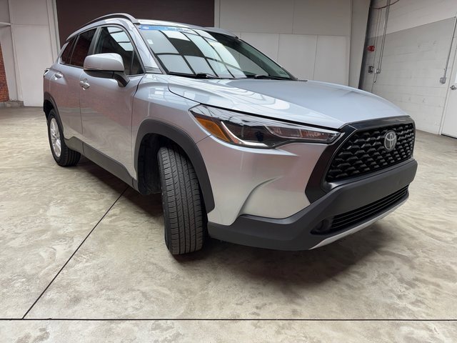 Used 2022 Toyota Corolla Cross LE image 8