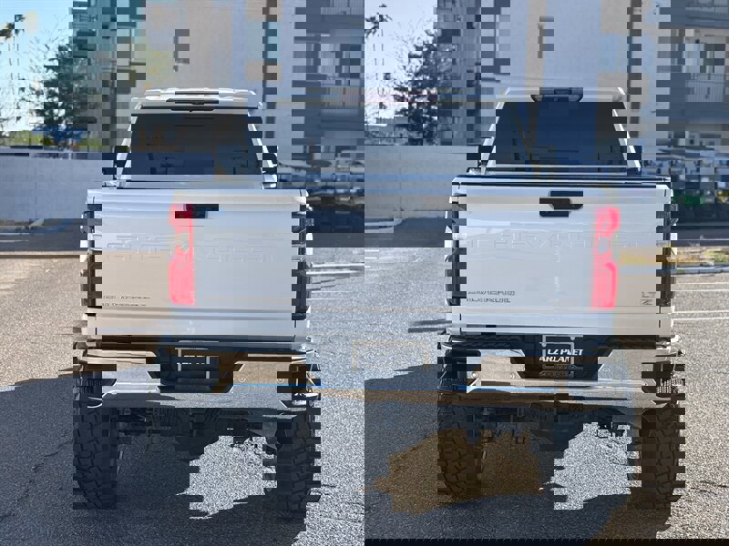 Used 2023 Chevrolet Silverado 2500 LTZ w/ LTZ Premium Package image 5