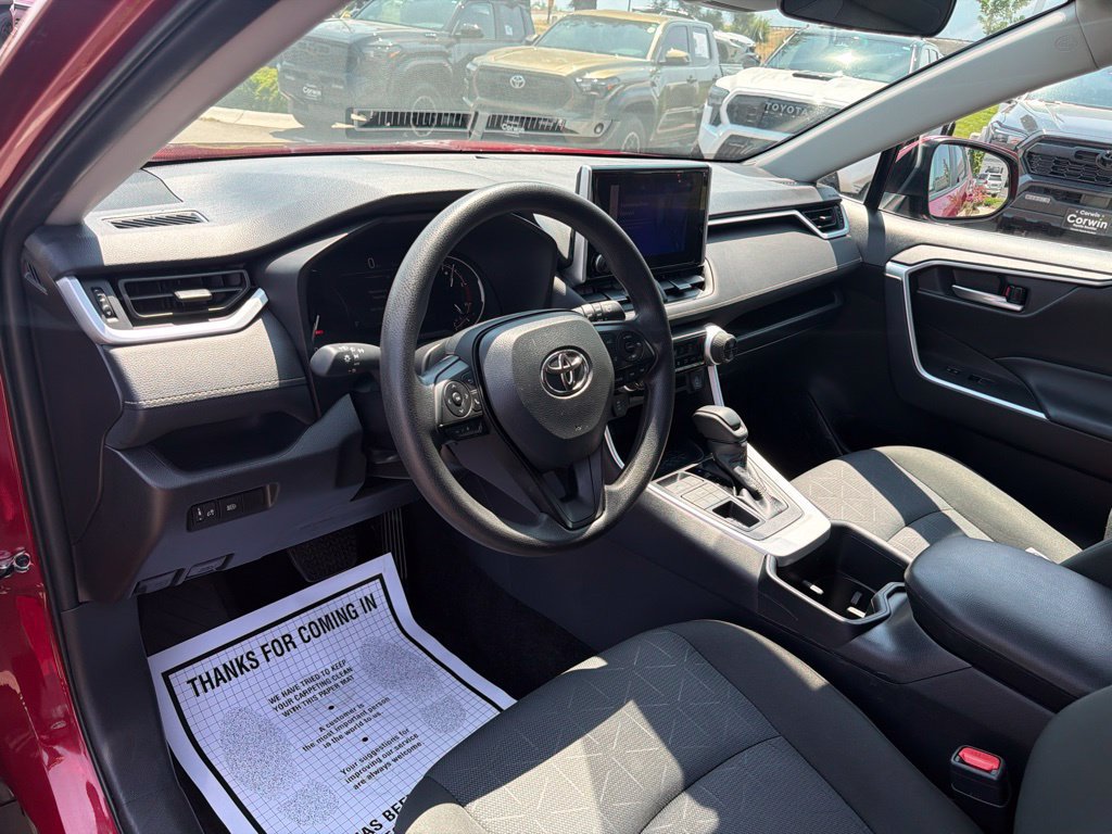 Used 2025 Toyota RAV4 XLE AWD/4WD image 23