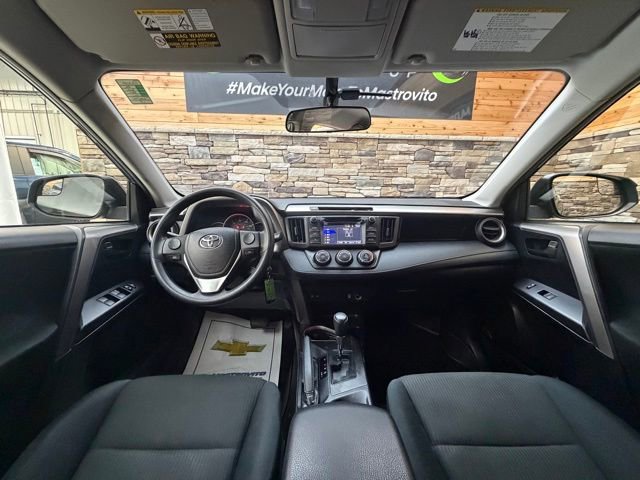 Used 2016 Toyota RAV4 LE AWD/4WD image 16