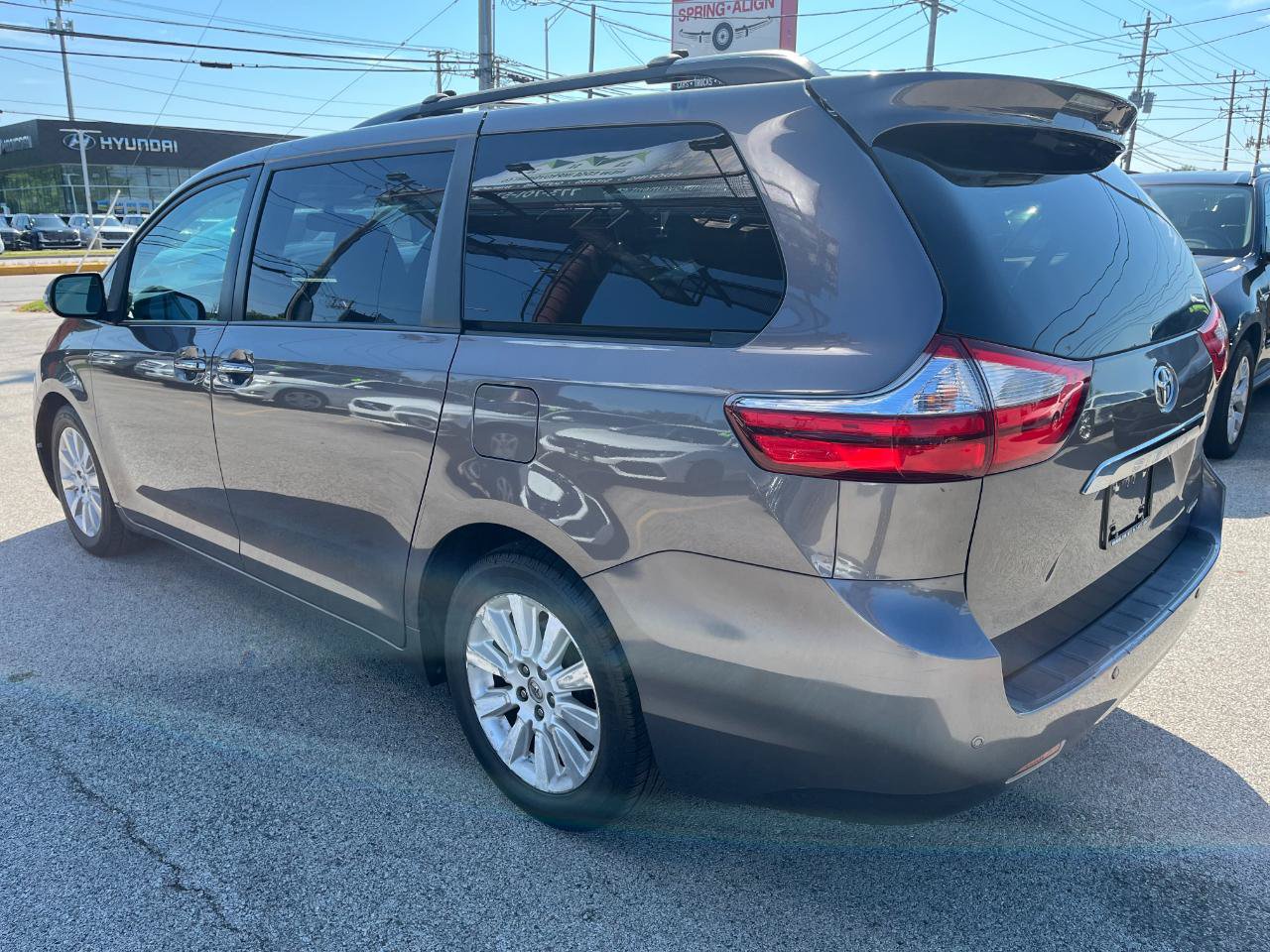 Used 2015 Toyota Sienna Limited FWD image 3