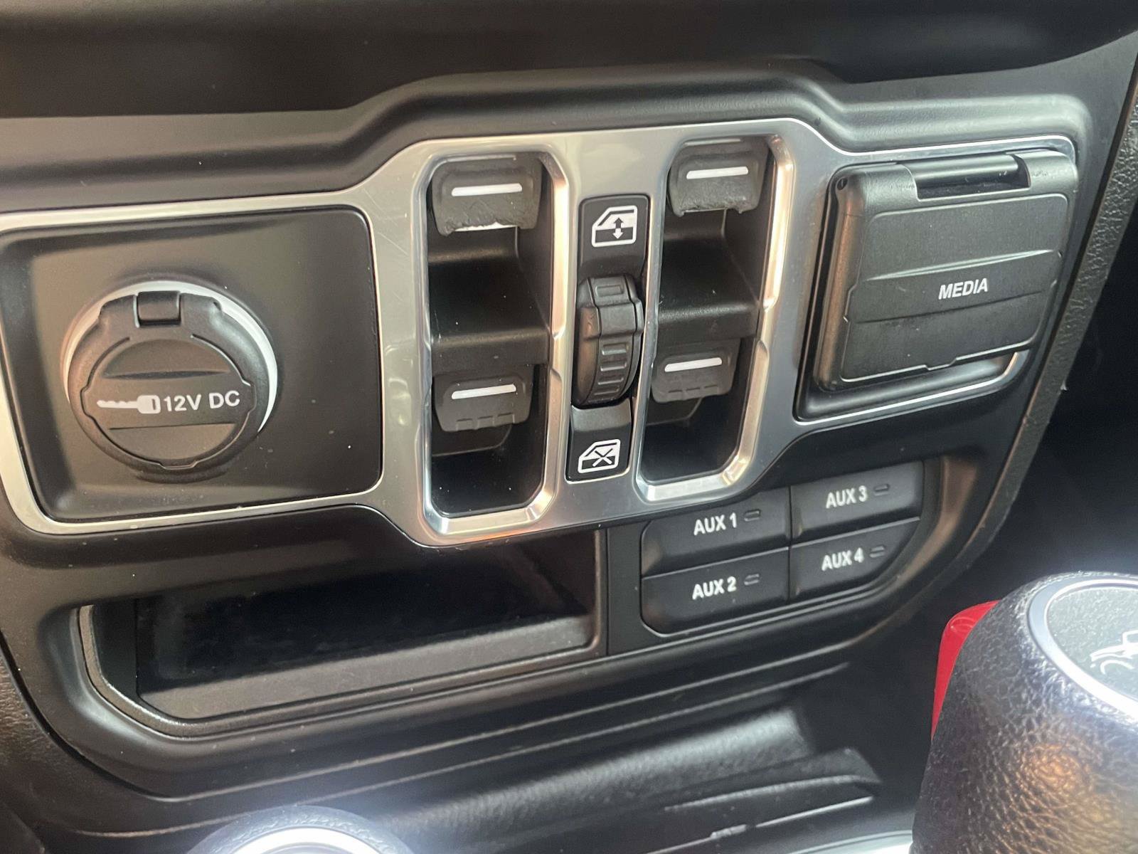Used 2022 Jeep Gladiator Overland AWD/4WD image 18