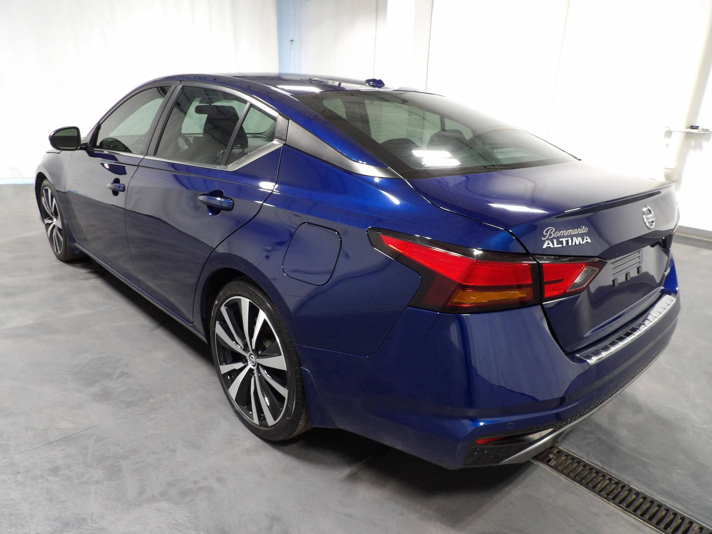 Used 2022 Nissan Altima 2.0 SR image 6