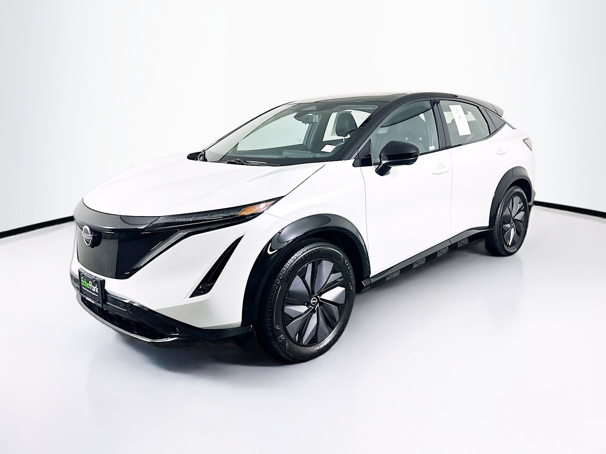 Used 2024 Nissan Ariya AWD image 3