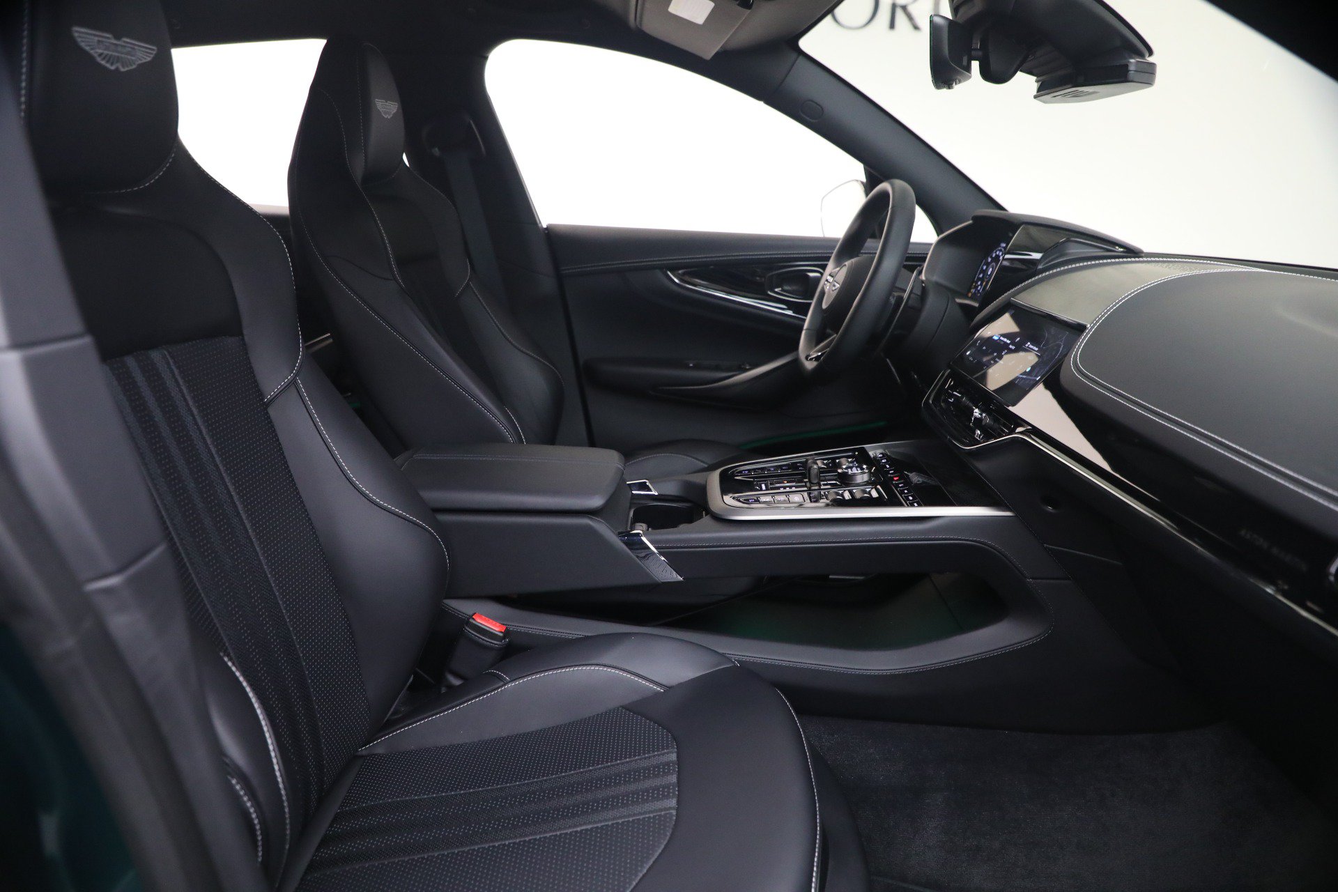 Used 2026 Aston Martin DBX 707 AWD/4WD image 25