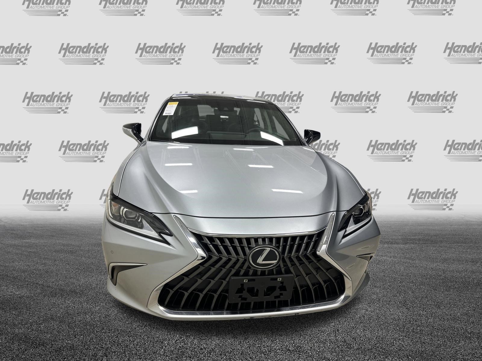 Used 2023 Lexus ES 350 w/ Premium Package FWD image 3
