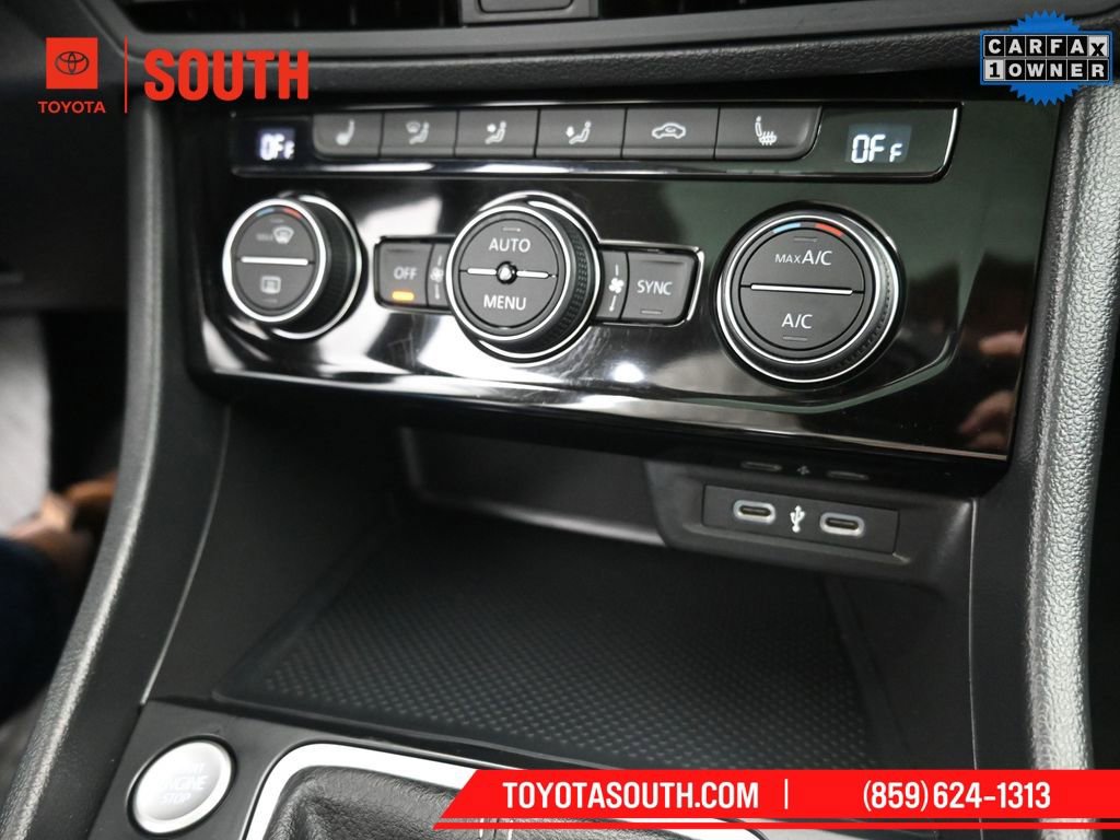 Used 2024 Volkswagen Jetta SE image 19