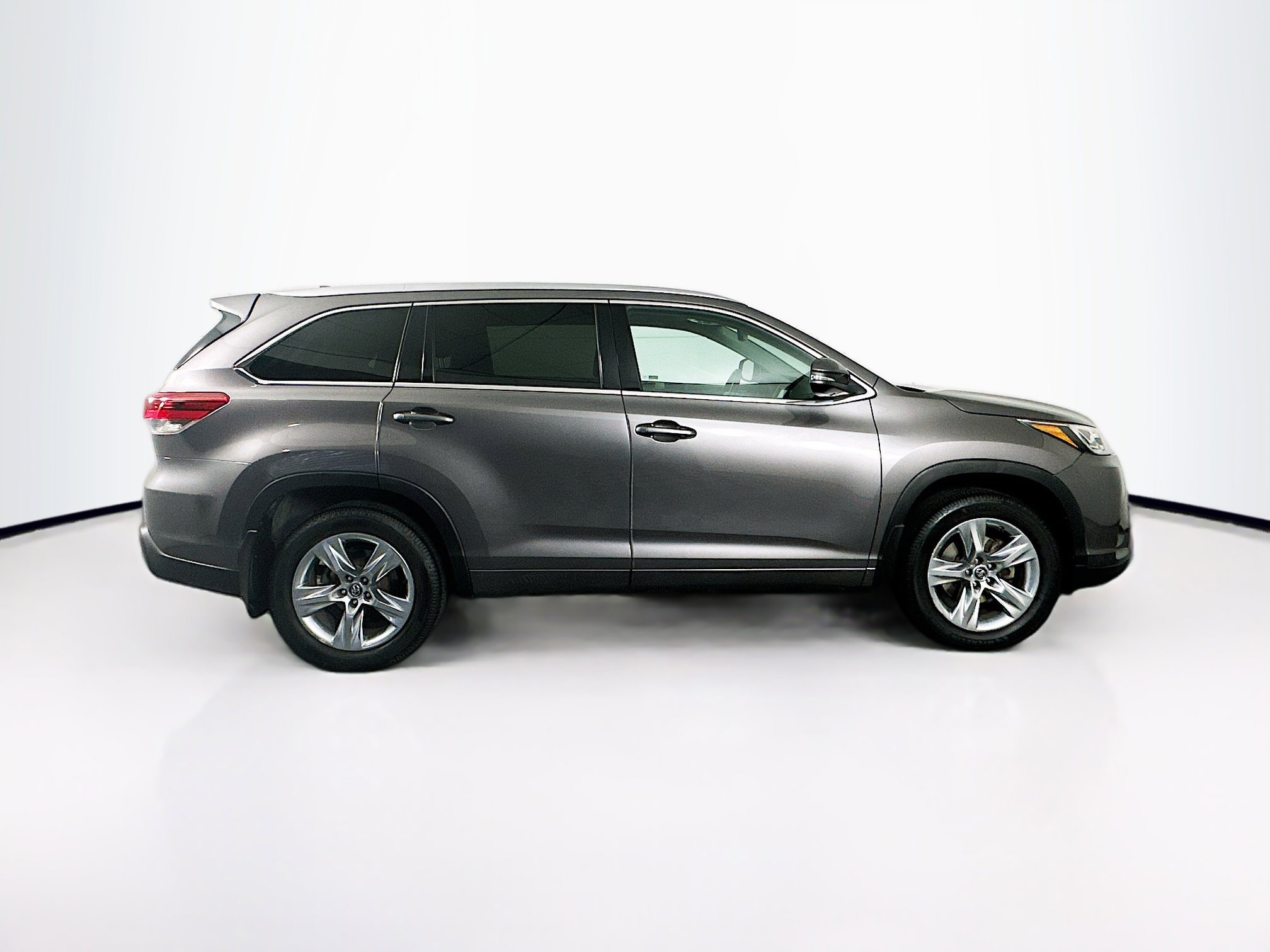 Used 2017 Toyota Highlander Limited image 10