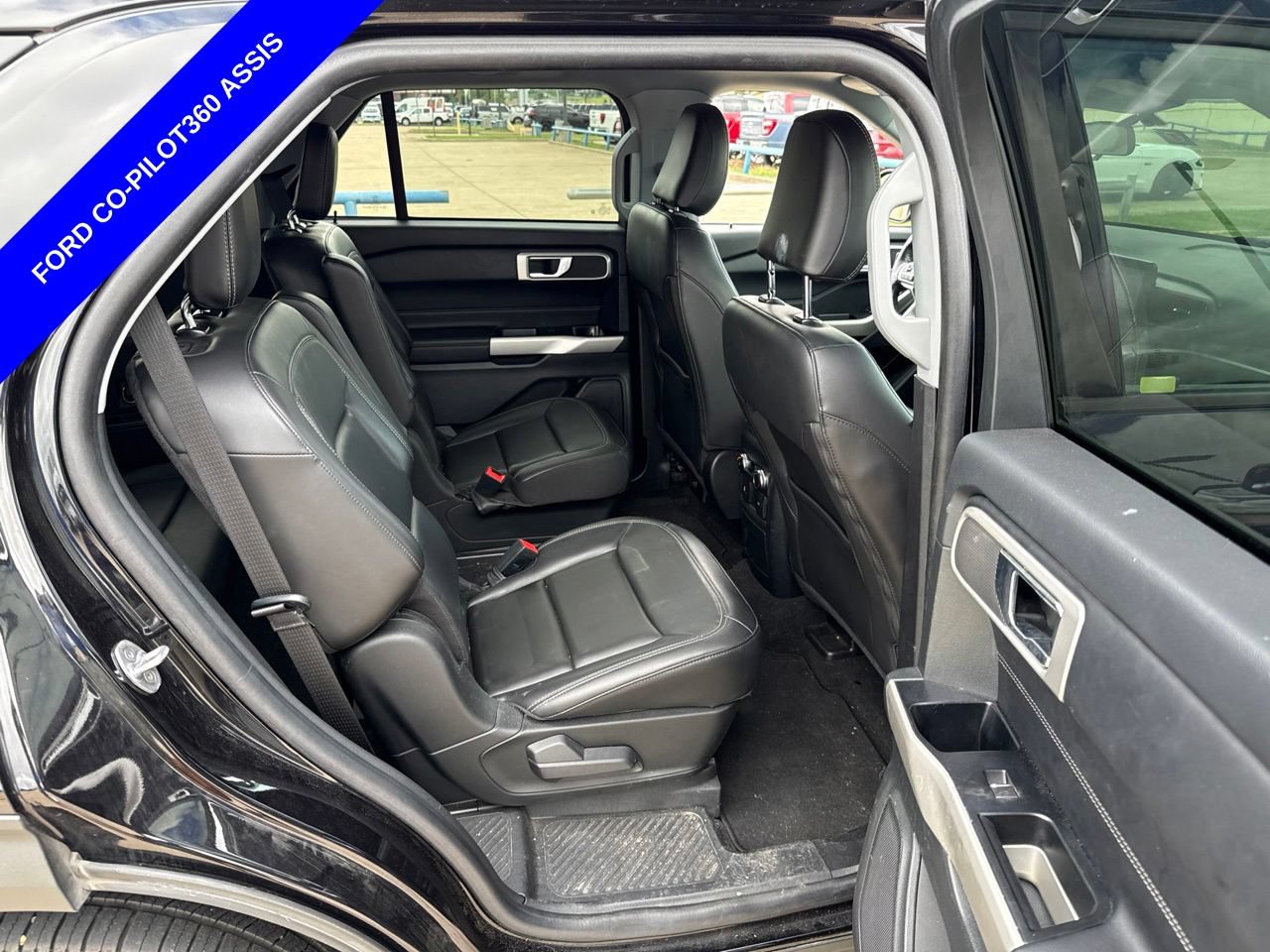 Used 2022 Ford Explorer XLT w/ Equipment Group 202A RWD image 13
