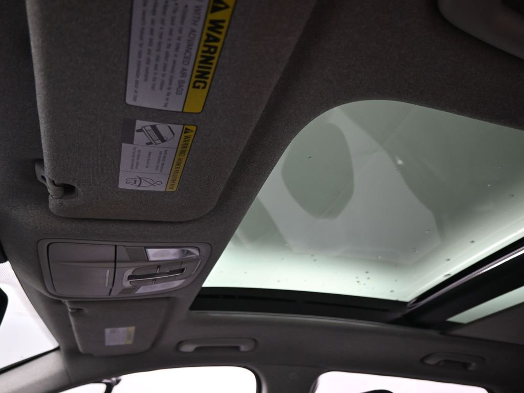 Used 2019 Hyundai Santa Fe SEL w/ Cargo Package image 18