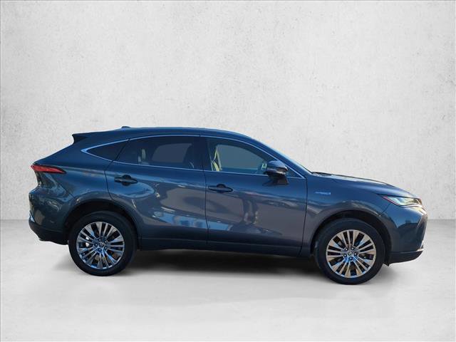 Used 2021 Toyota Venza XLE image 4