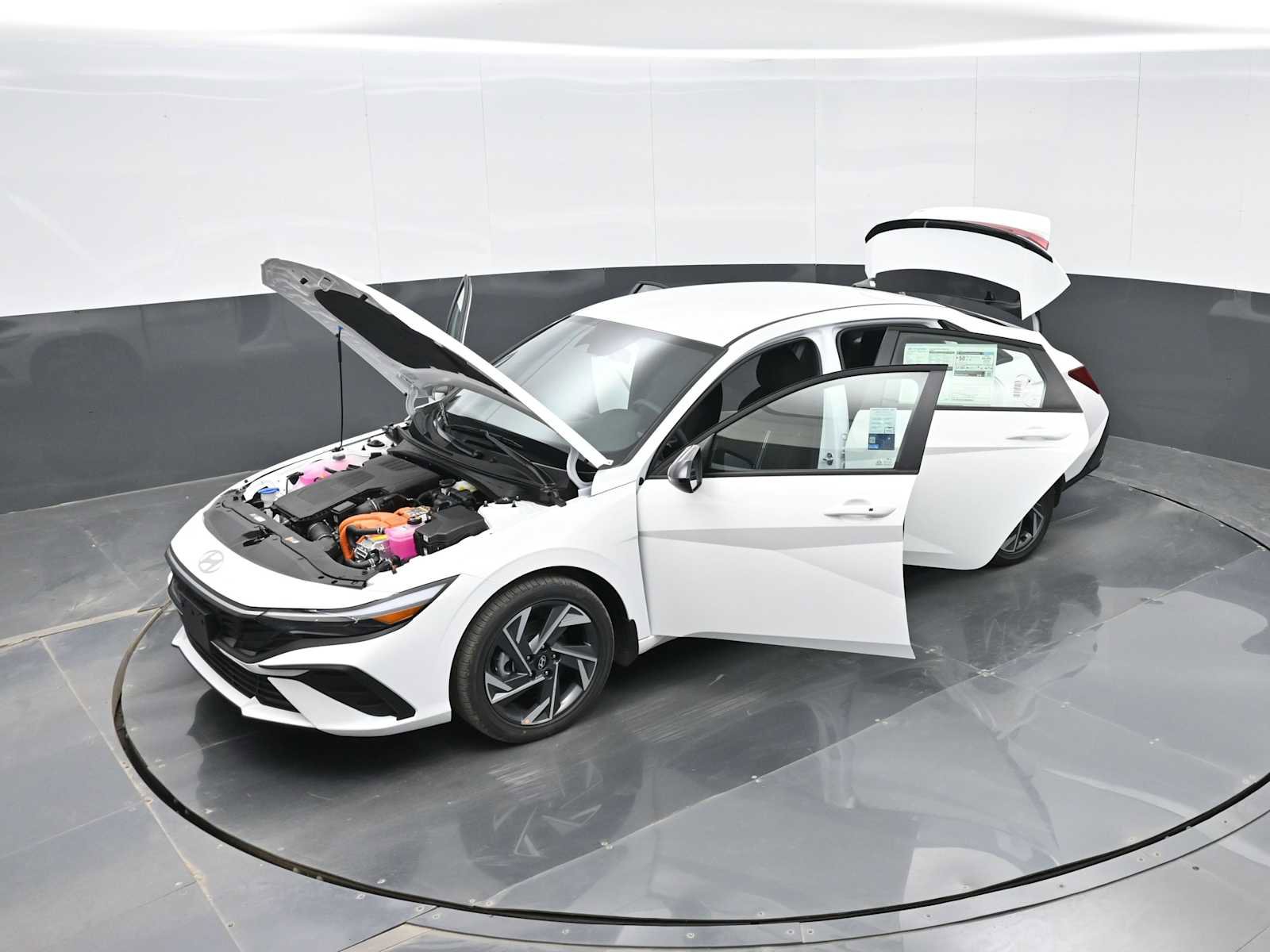 New 2025 Hyundai Elantra SEL image 39