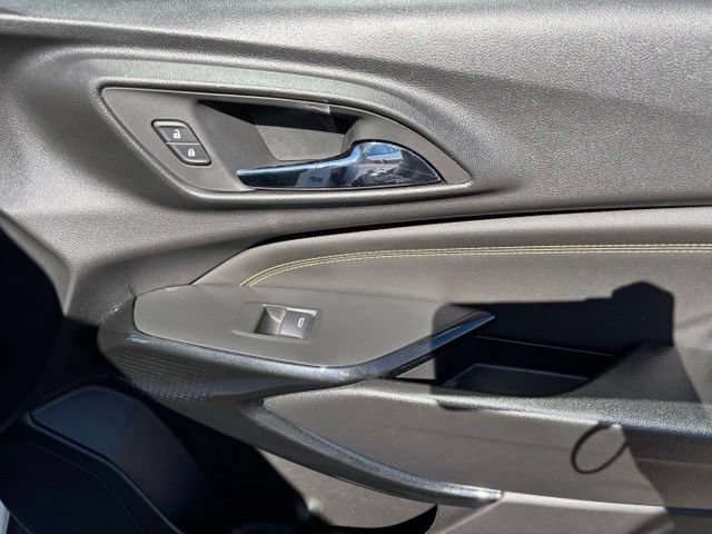 New 2026 Chevrolet Trax LT w/ LT Convenience Package FWD image 21