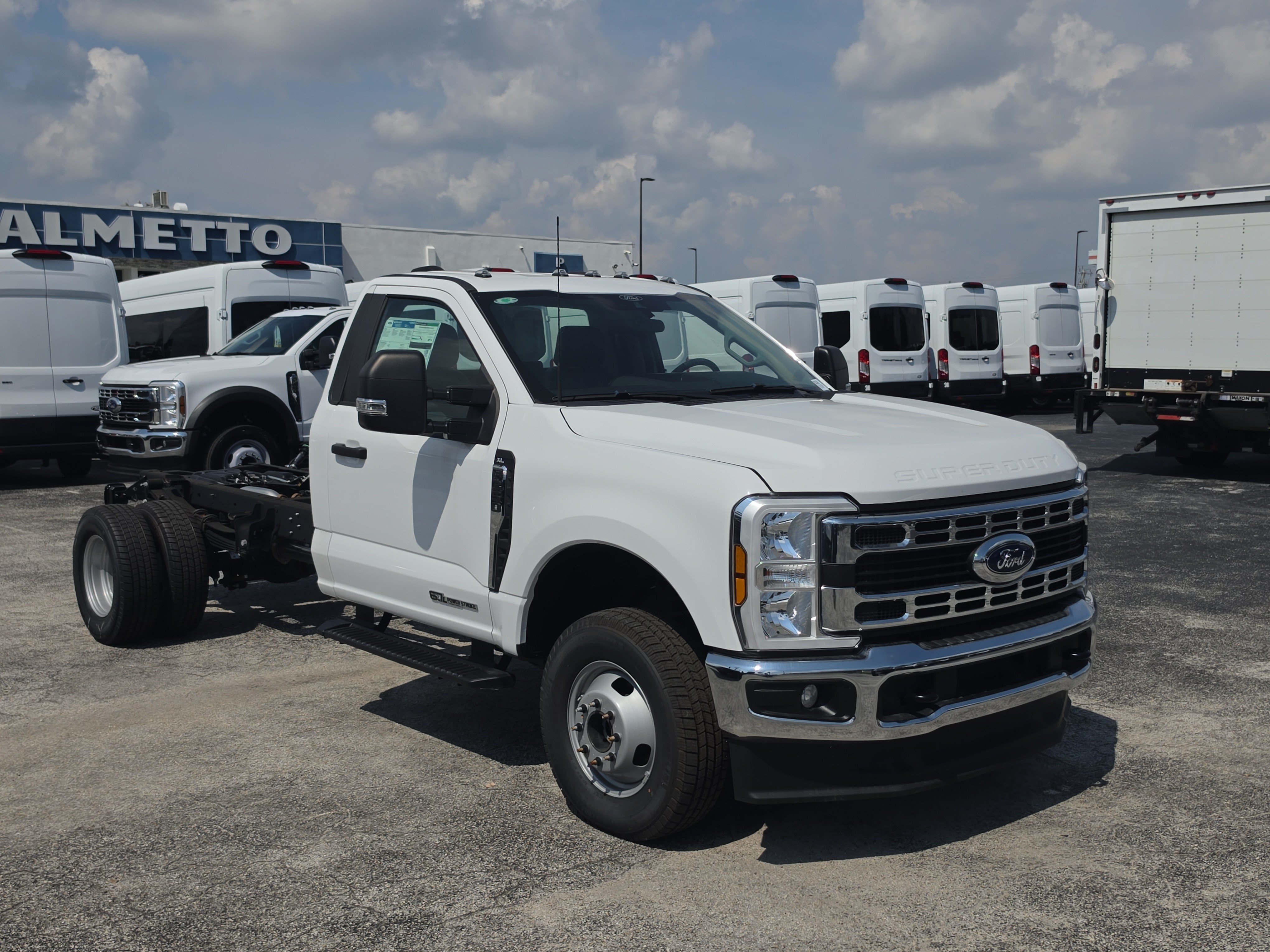 Used 2024 Ford F350 XL w/ XL Chrome Package AWD/4WD image 1