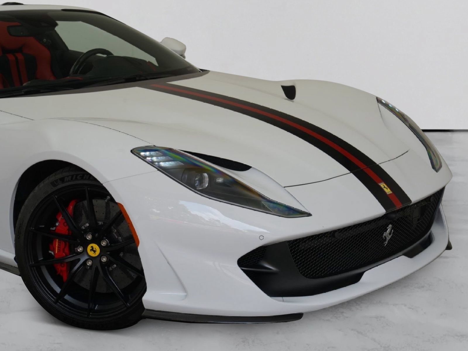 Used 2022 Ferrari 812 GTS RWD image 2
