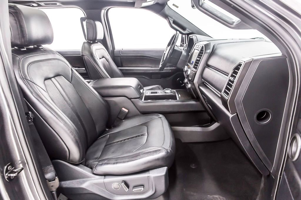 Used 2020 Ford Expedition Limited image 30