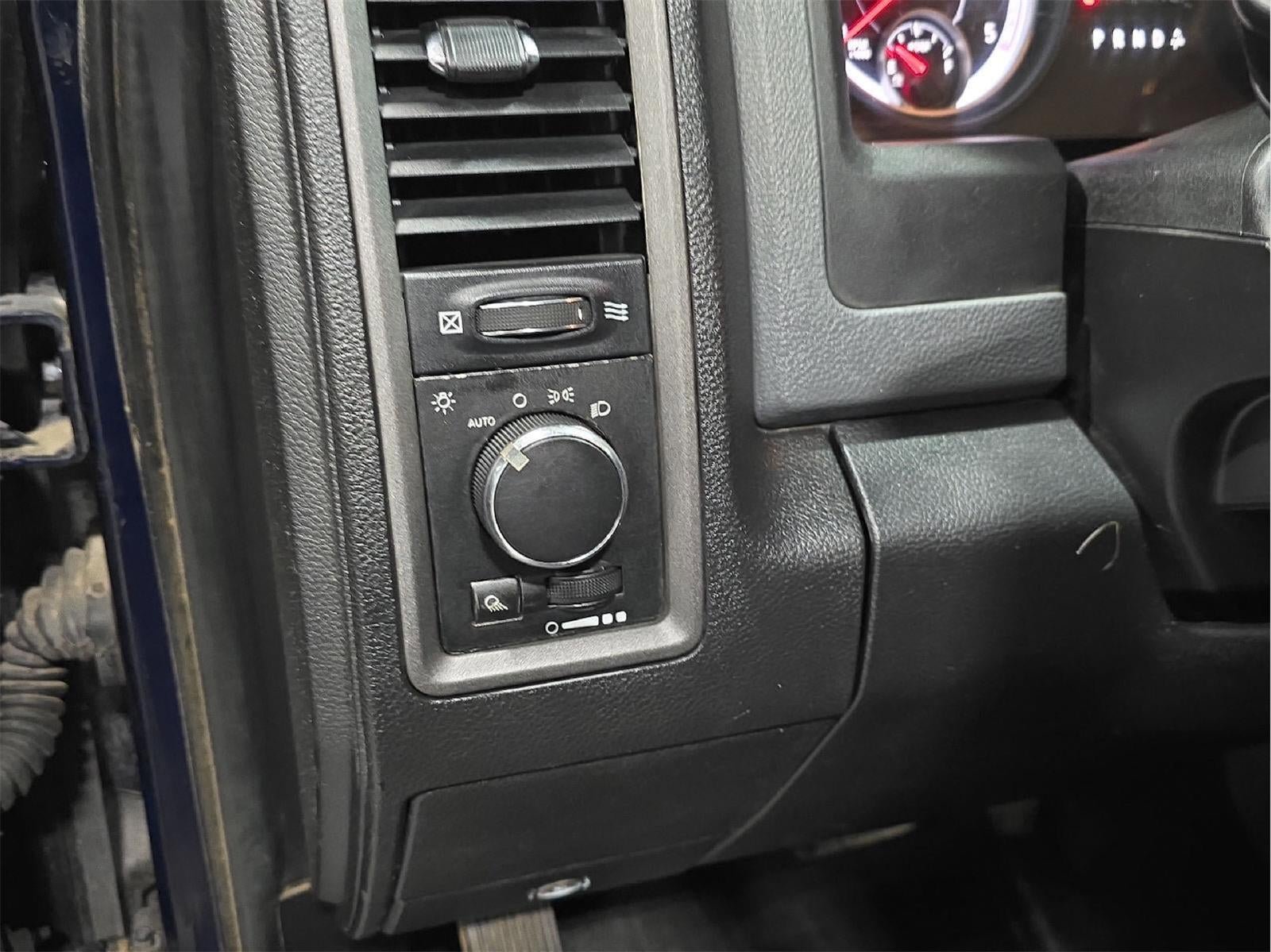 Used 2013 RAM 2500 Tradesman w/ Popular Equipment Group AWD/4WD image 9