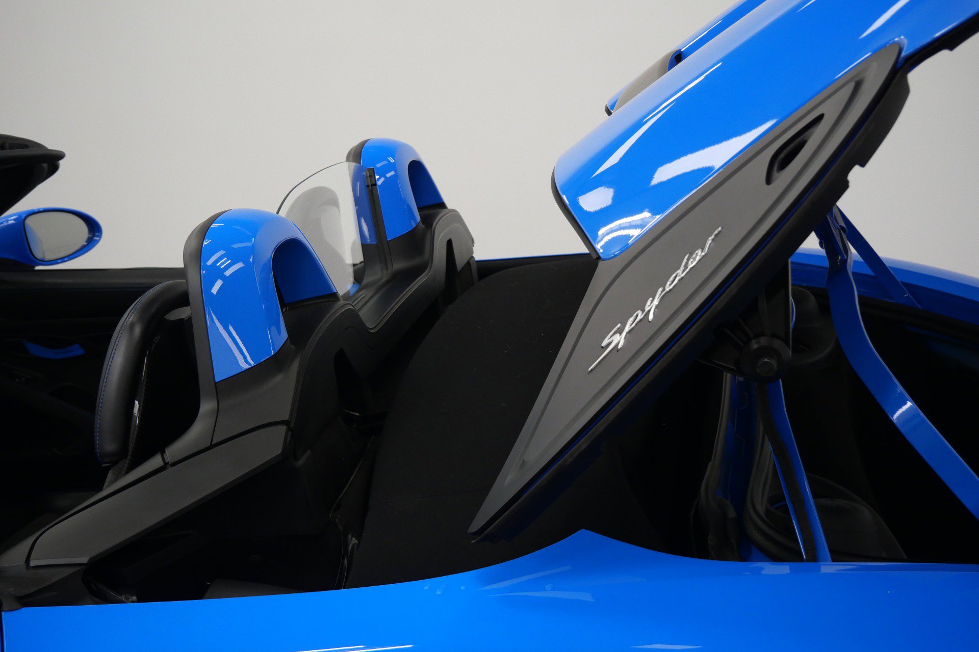 Used 2022 Porsche 718 Boxster Spyder image 32