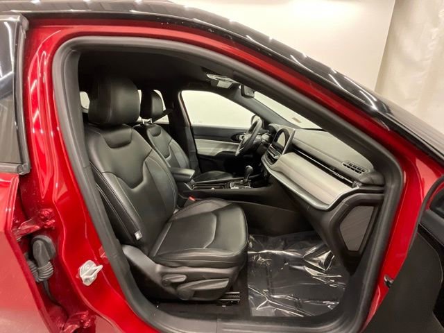 Used 2025 Jeep Compass Limited AWD/4WD image 23