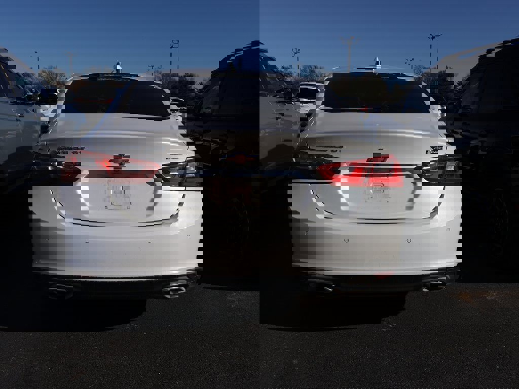 Used 2016 Chevrolet Malibu Premier w/ Driver Confidence Package II image 18