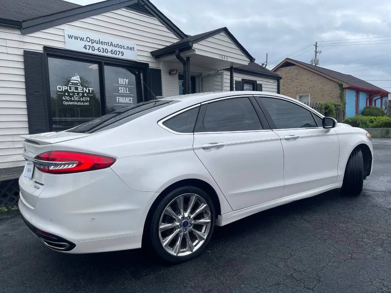 Used 2017 Ford Fusion Platinum FWD image 8