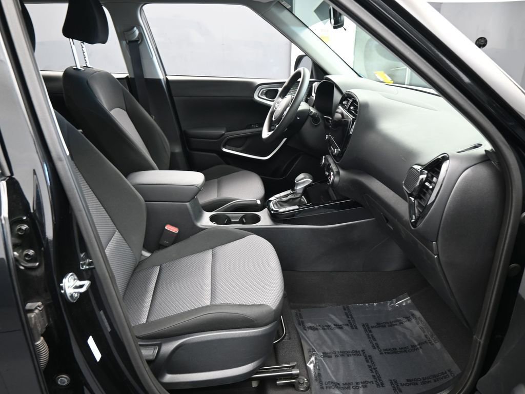 Used 2024 Kia Soul S image 38
