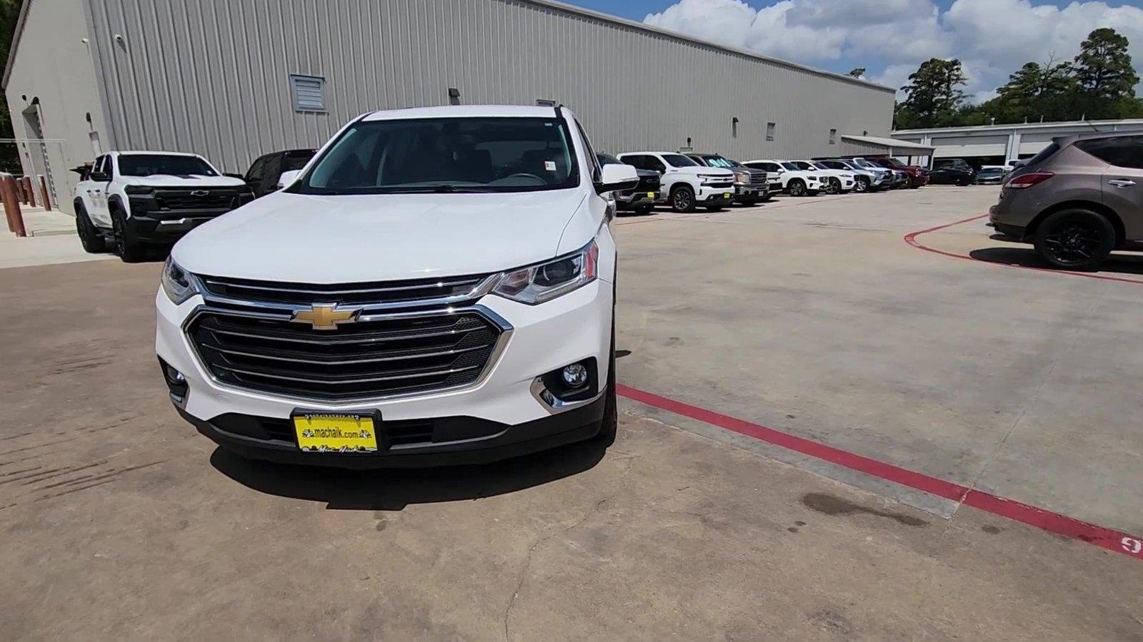 Certified 2019 Chevrolet Traverse LT FWD image 3