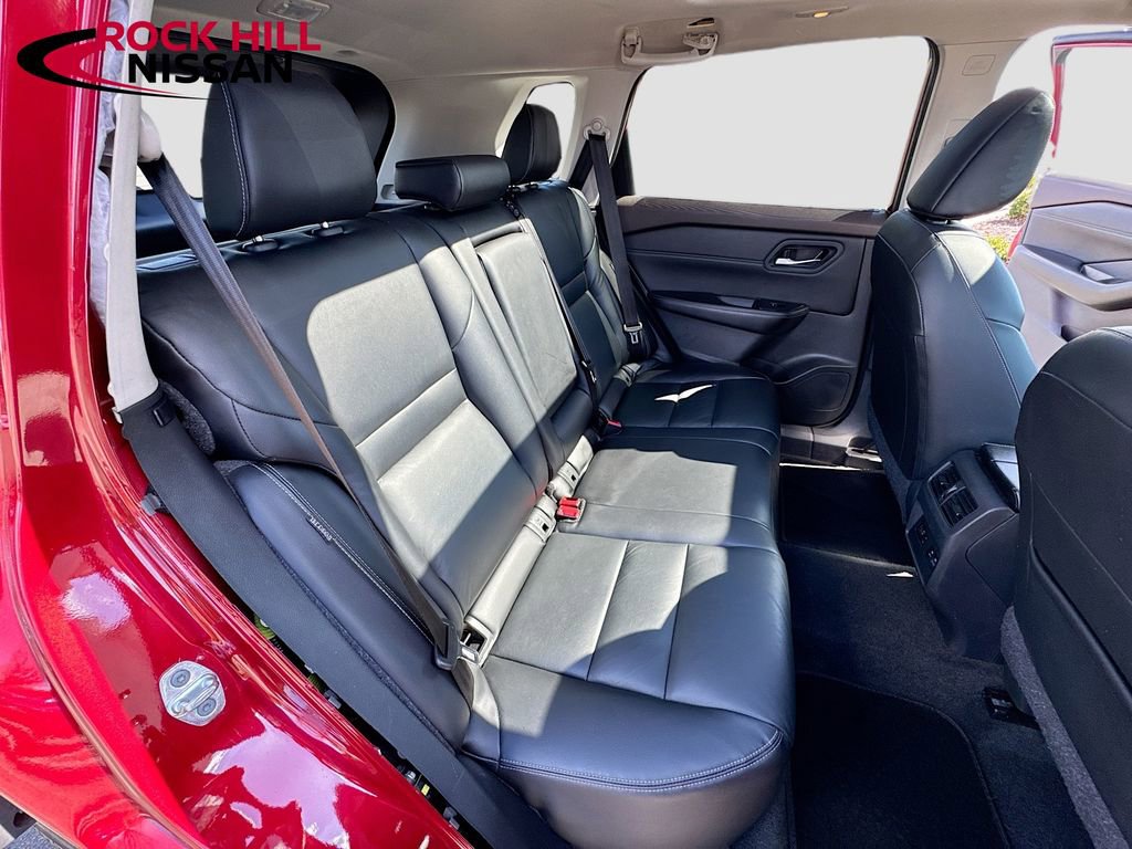 Used 2023 Nissan Rogue SL w/ SL Premium Package image 29