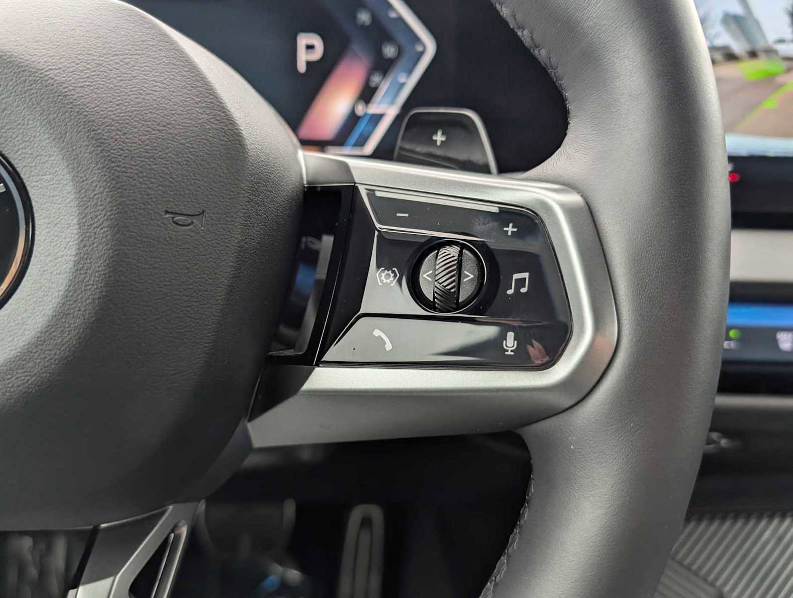 Used 2025 BMW X3 xDrive30i image 12