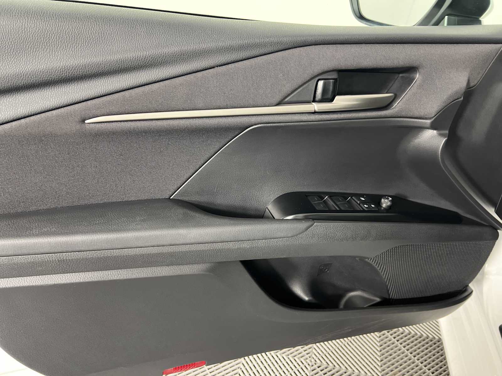 Used 2025 Toyota Camry LE FWD image 9