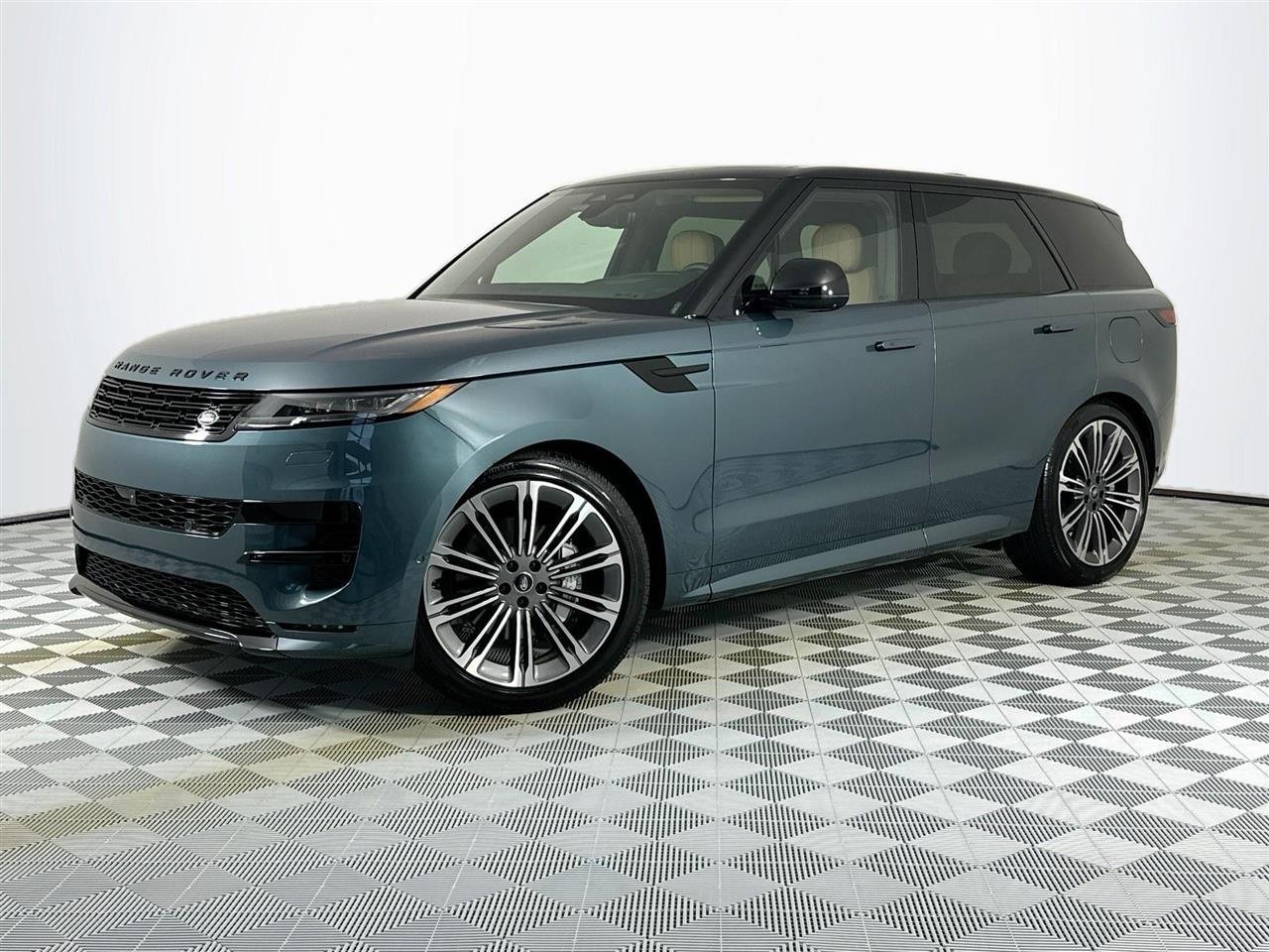 Certified 2025 Land Rover Range Rover Sport Dynamic SE image 1
