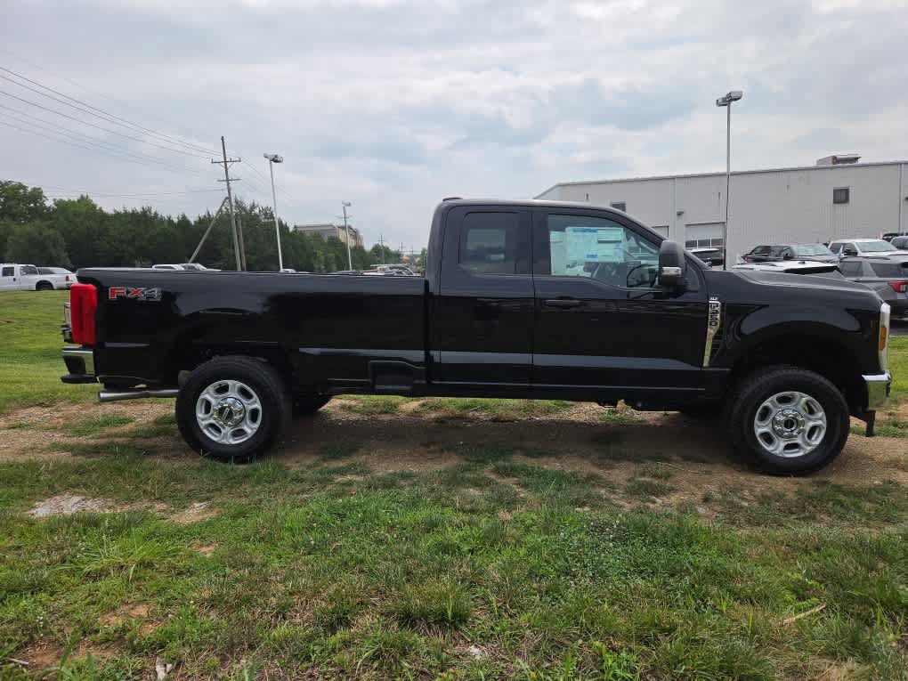 New 2026 Ford F350 XLT AWD/4WD image 2
