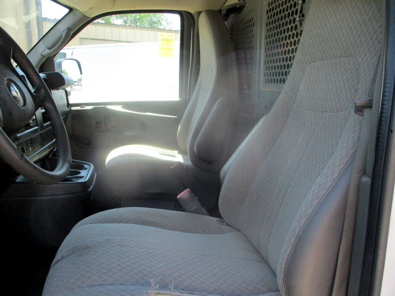 Used 2011 Chevrolet Express 2500 image 8