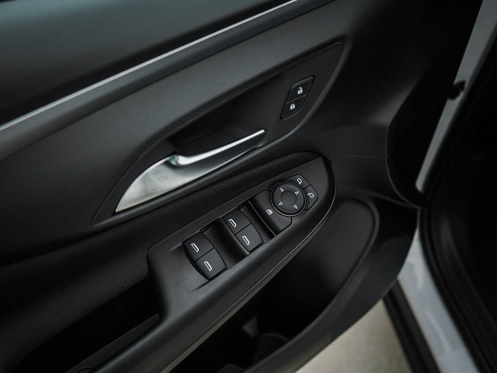 New 2026 Buick Envista Sport Touring w/ Convenience I Package FWD image 18