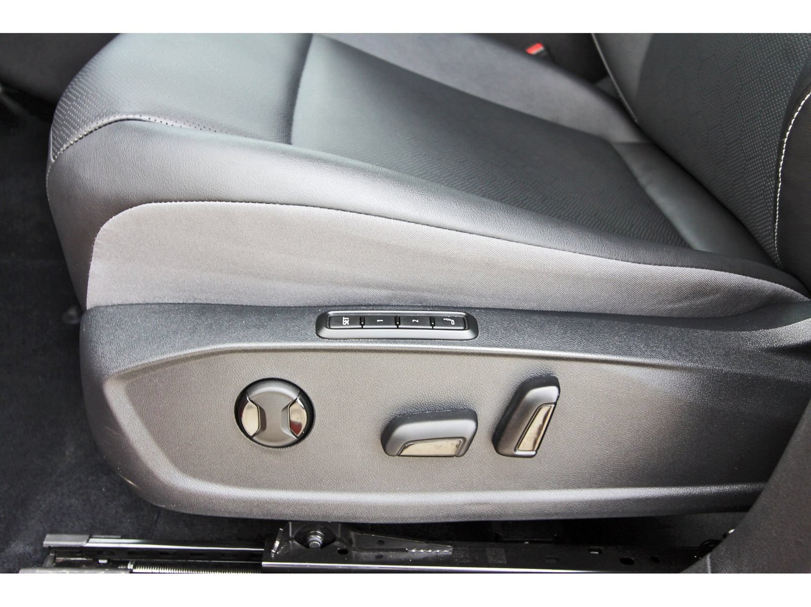 Used 2023 Volkswagen ID.4 Pro AWD/4WD image 27