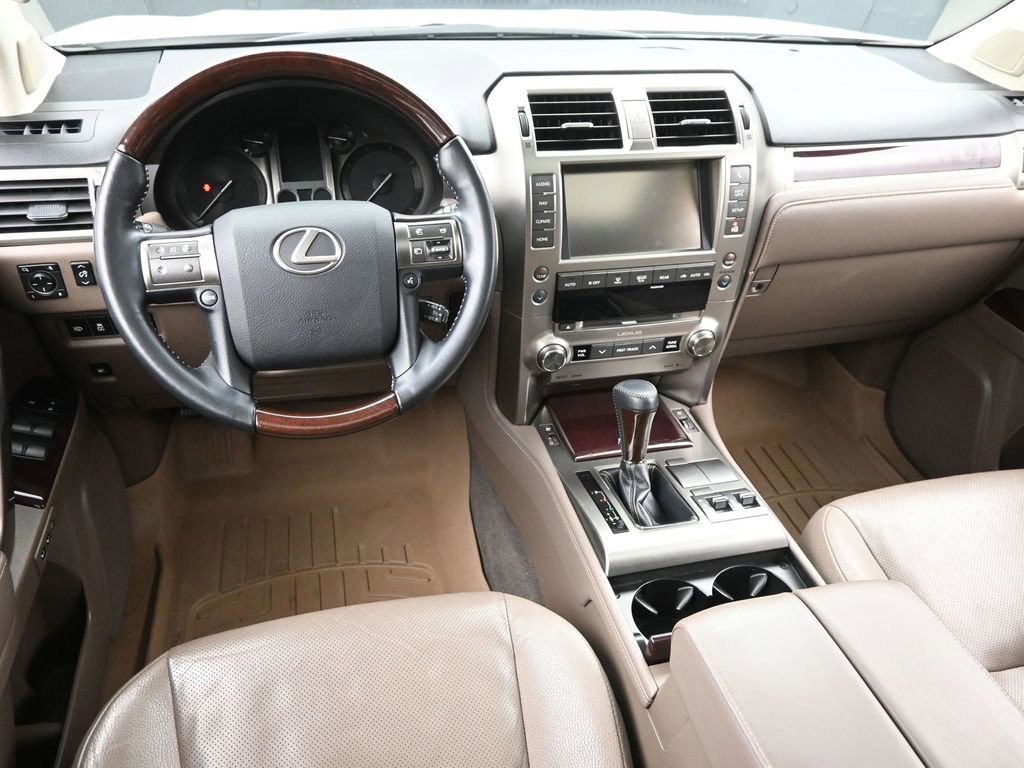 Used 2019 Lexus GX 460 image 14