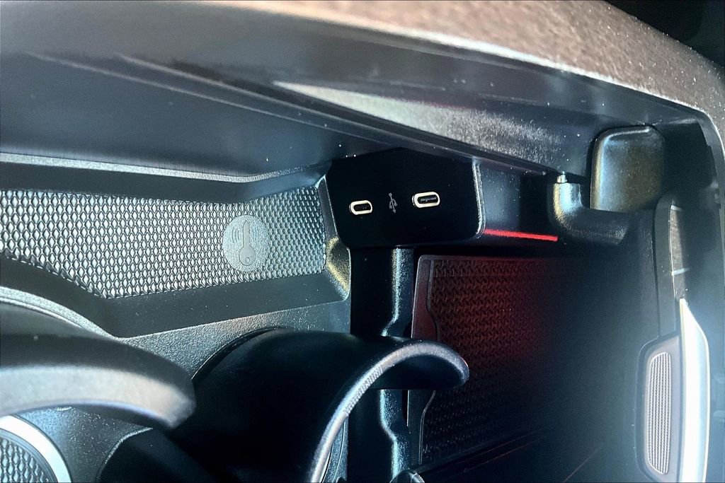 Used 2025 Mercedes-Benz E 350 Sedan image 33