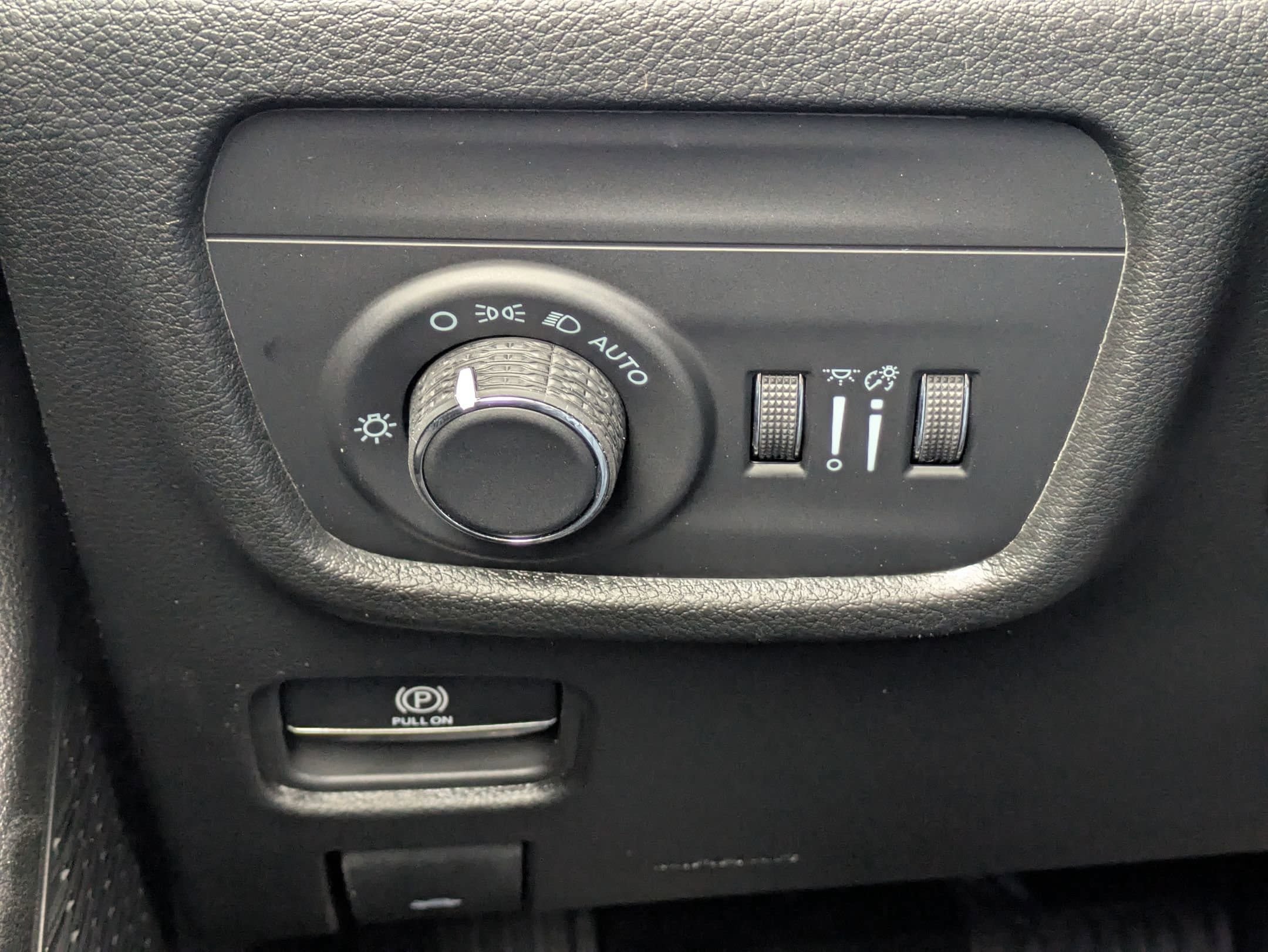 New 2026 Jeep Grand Cherokee Altitude AWD/4WD image 16