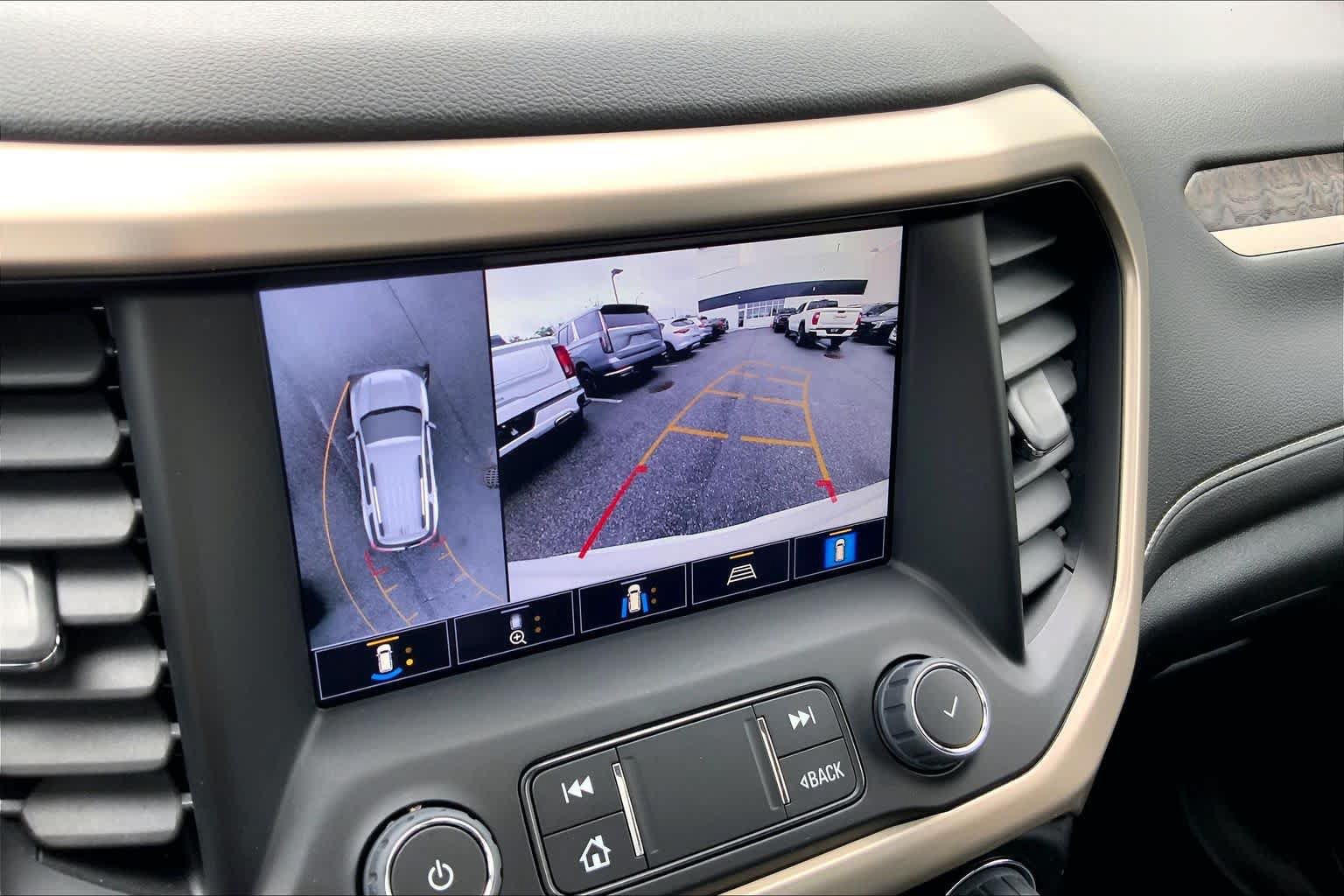 Used 2023 GMC Acadia Denali w/ Denali Technology Package AWD/4WD image 29