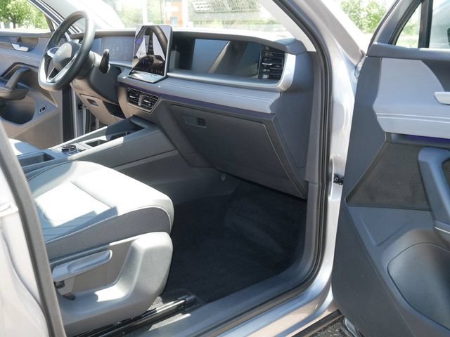 Certified 2025 Volkswagen Tiguan SE AWD/4WD image 20