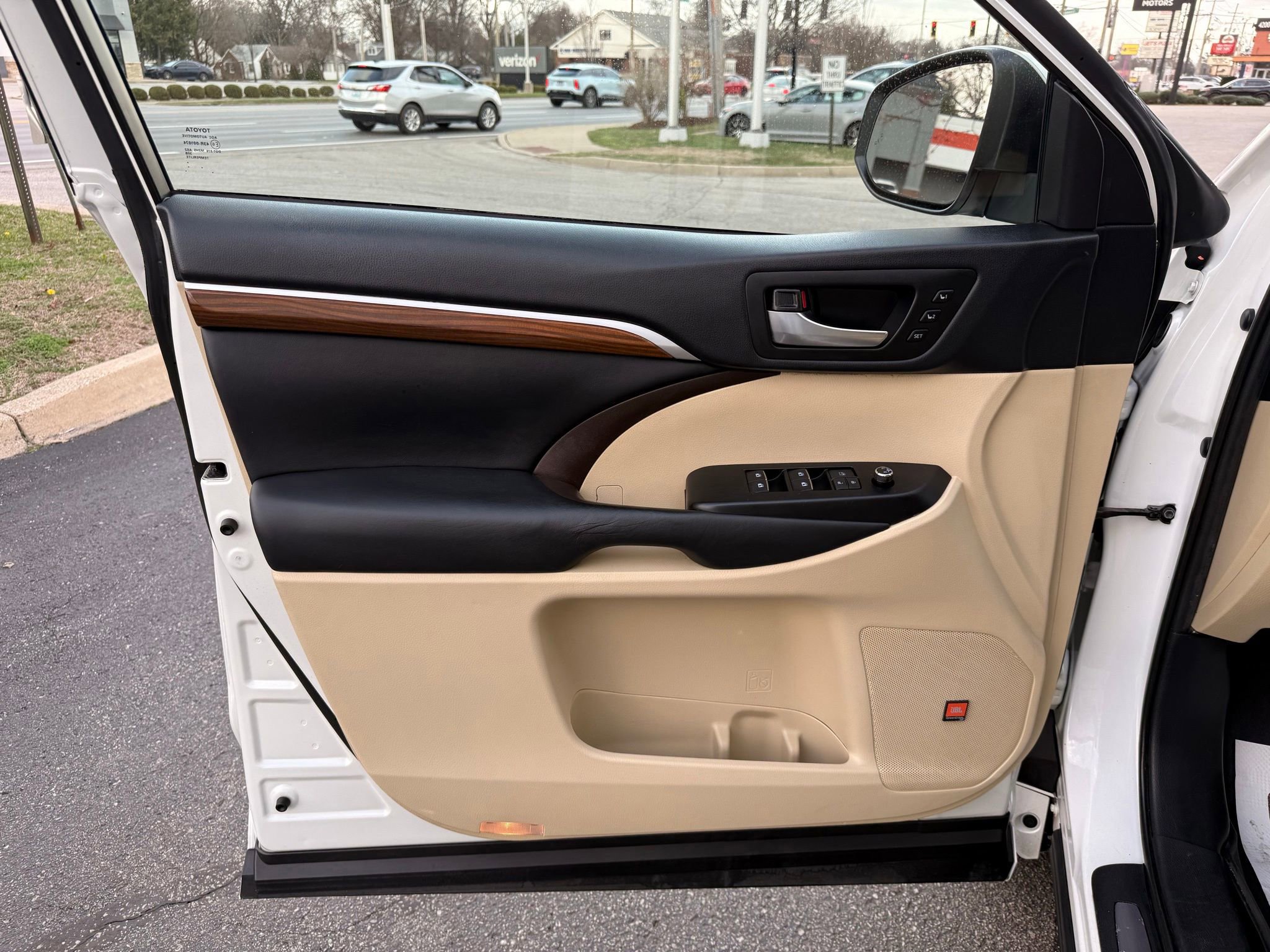 Used 2019 Toyota Highlander Limited AWD/4WD image 41