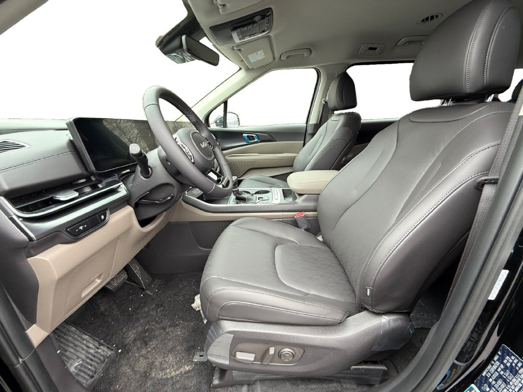 New 2026 Kia Carnival FWD image 9